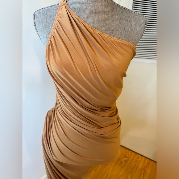 Norma Kamali X Diana Gown size M - Picture 5 of 11